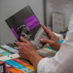 Ile zarabia autor książki? Zaskakujące fakty o wynagrodzeniach